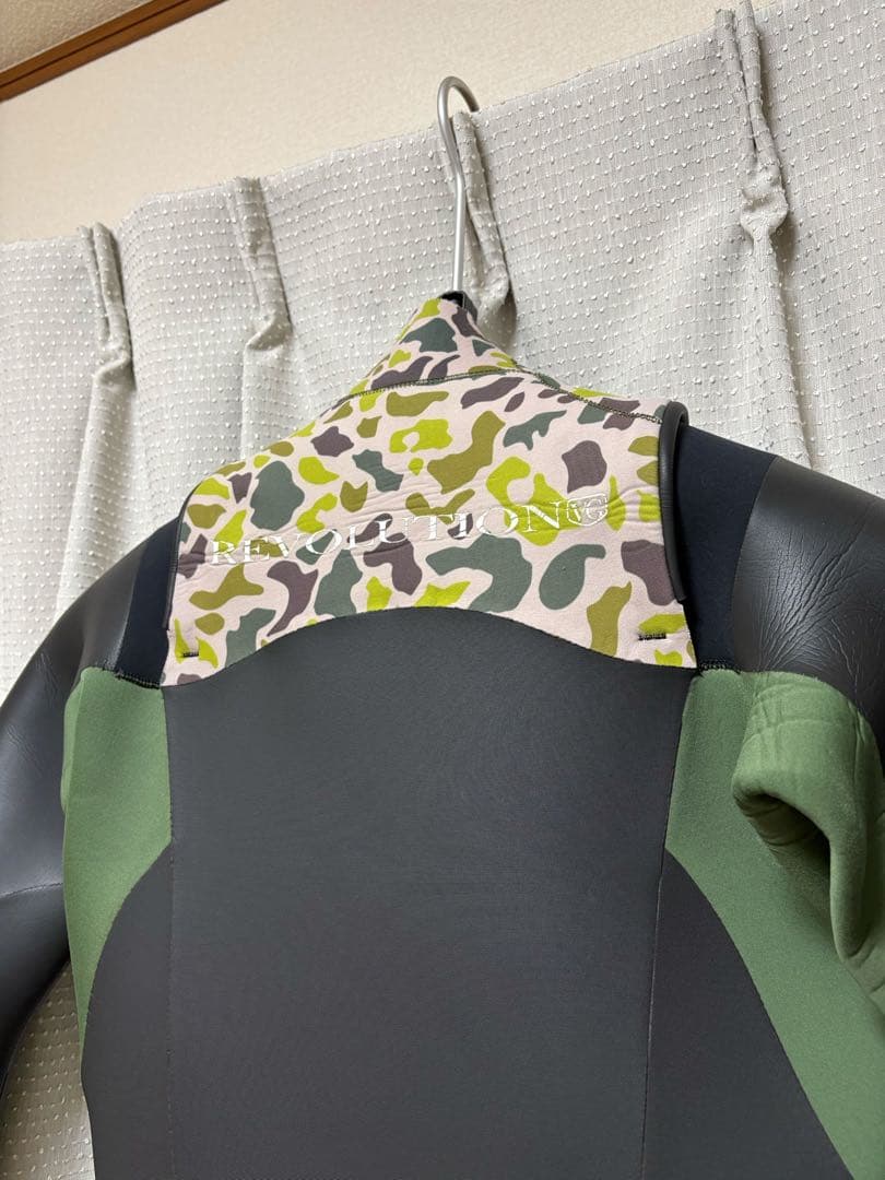 REVOLUTION(レボリューション)5×3mm セミドライ メンズL相当