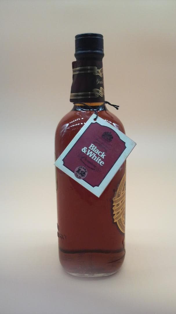 特級　Black & White Premium 12years old