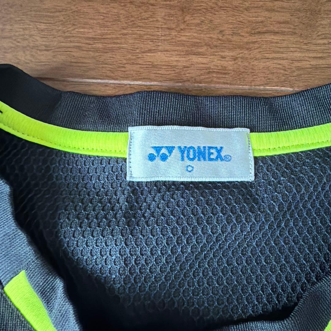 YONEX バドミントン ノースリーブシャツ 黒赤