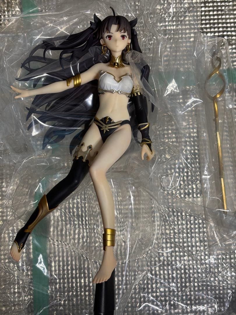 アーチャー/イシュタル 1/7スケールフィギュア