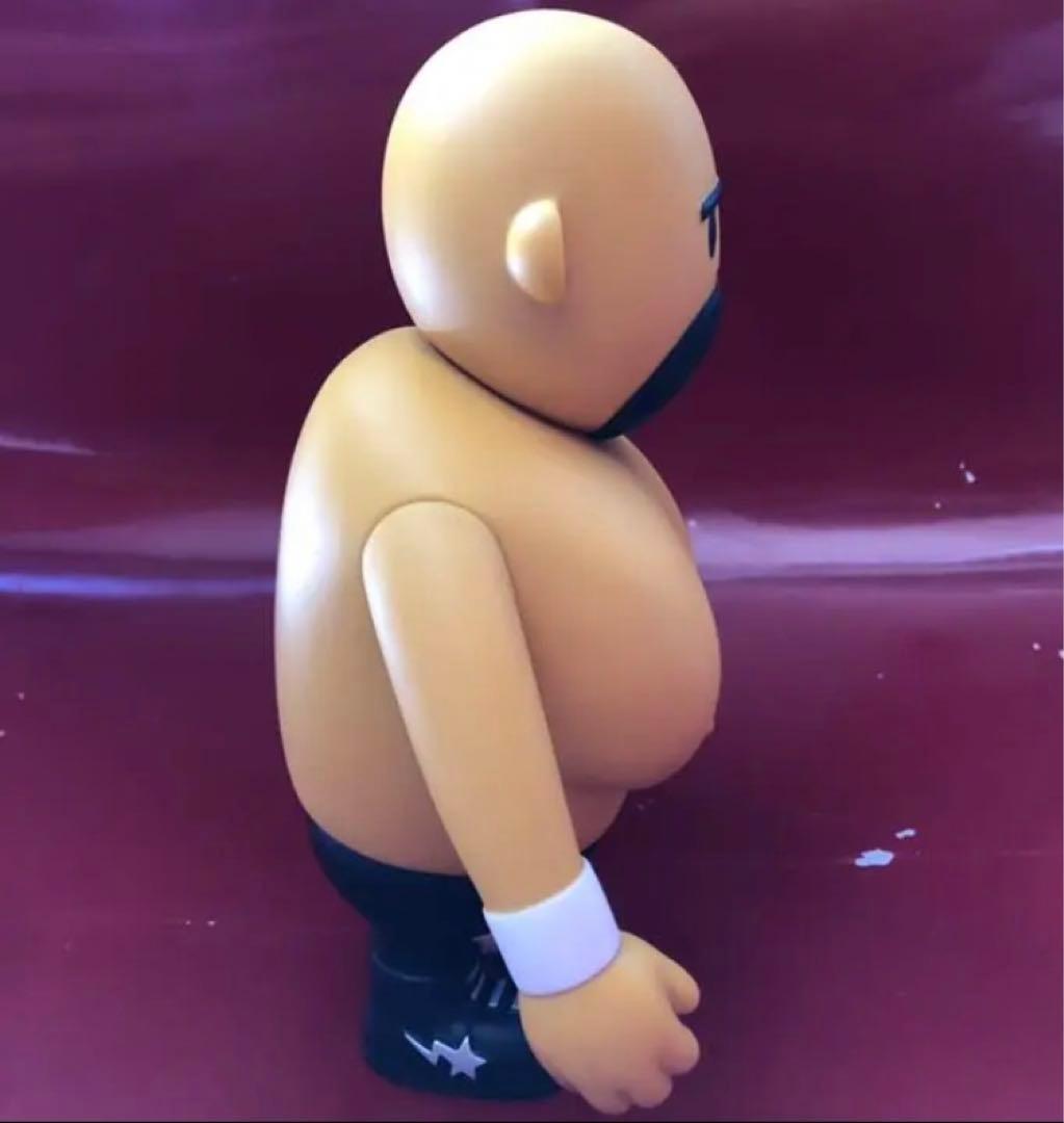 《APE × 新日本プロレス》フィギュア エイプ NIGO デザイナーズトイ