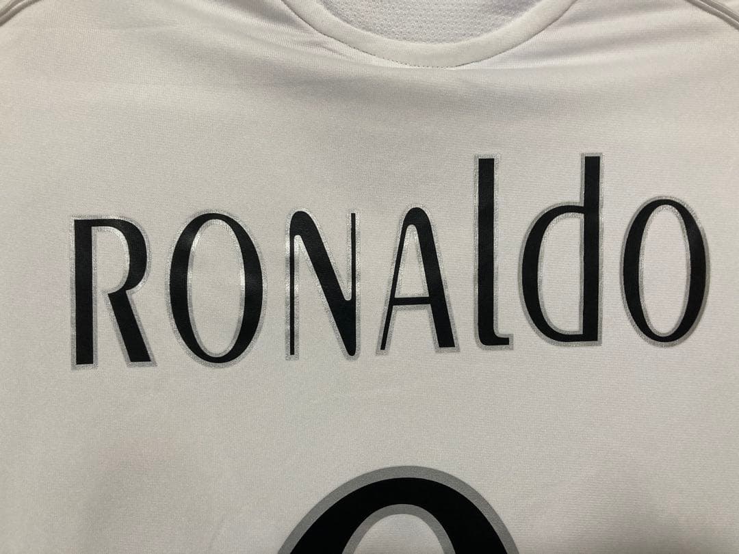 【正規品】ロナウド　レアル・マドリード　05/06 ホームレプリカ