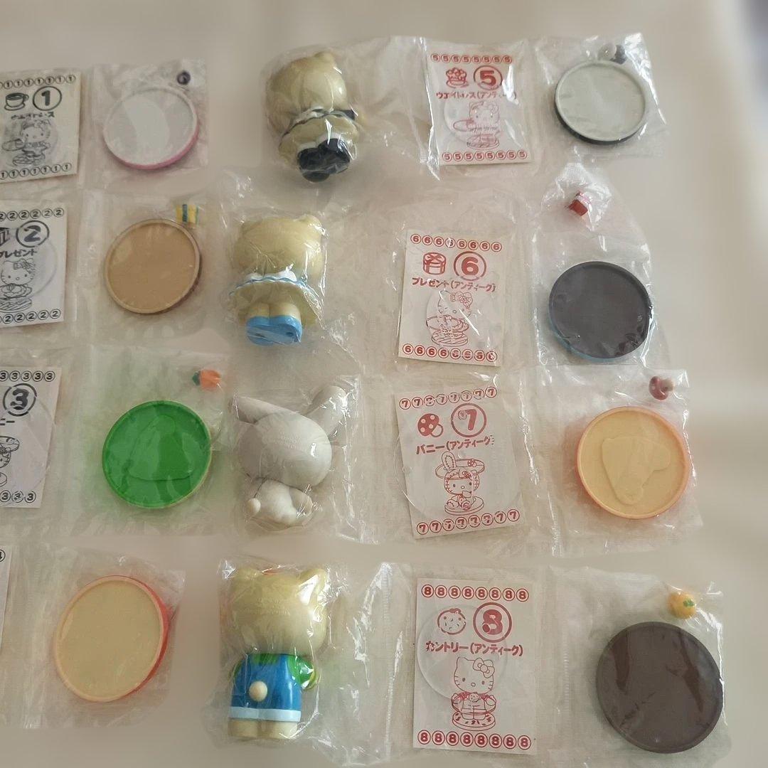 ハローキティ アクセサリートレイ　キャラクターコレクション 8個セット