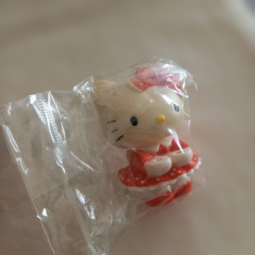 ハローキティ アクセサリートレイ　キャラクターコレクション 8個セット