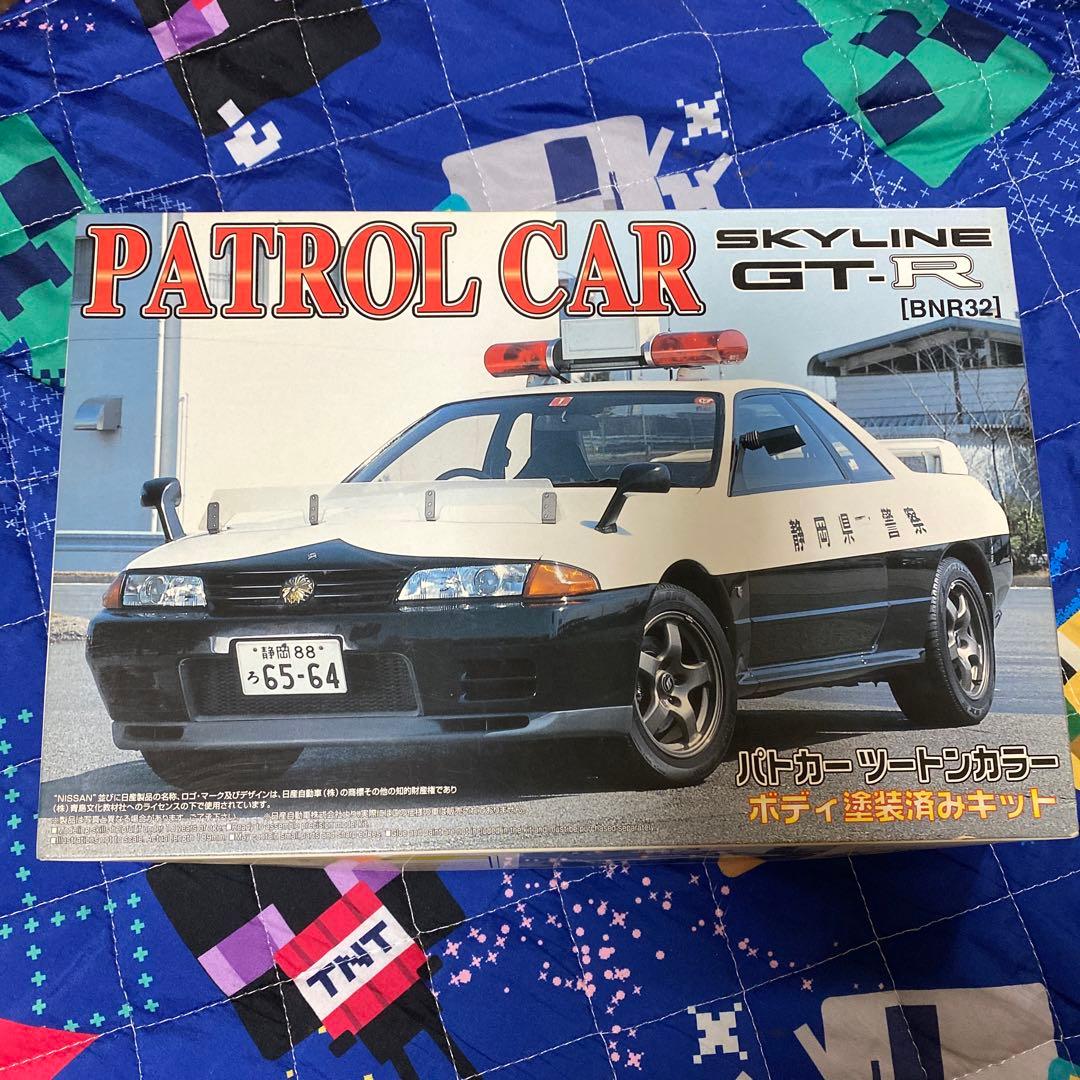 アオシマ 1/24 塗装済み　R32スカイラインGT-R