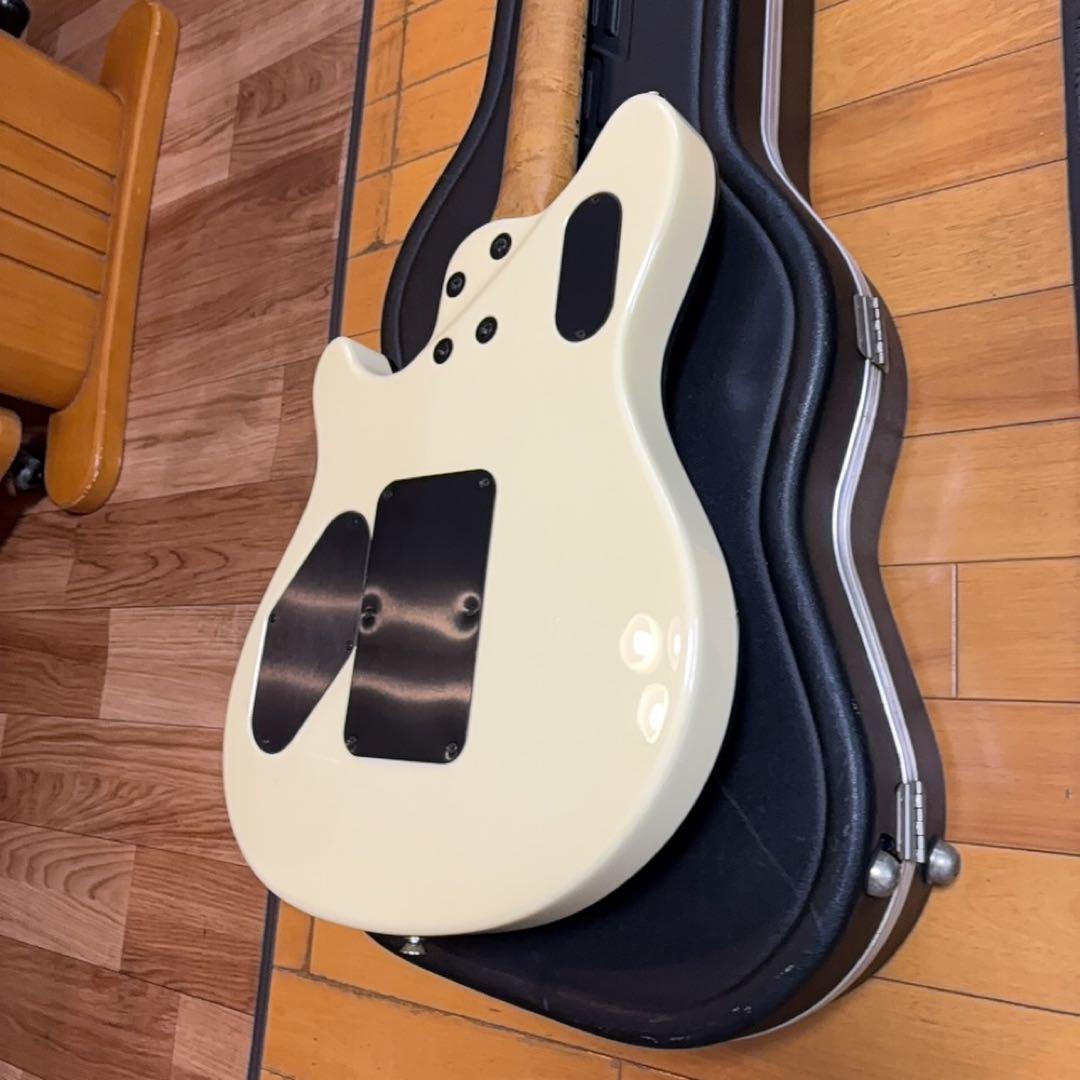 ギター PEAVEY WOLFGANG