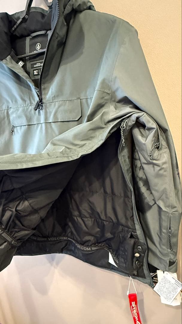 【新品未使用】ボルコムジャケットFERN INS GORE PULLOVER L