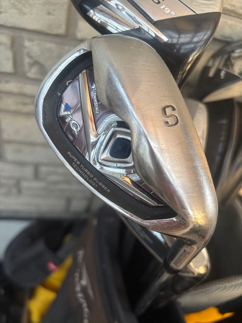 VIQ & TaylorMade R9 MAX クラブセット