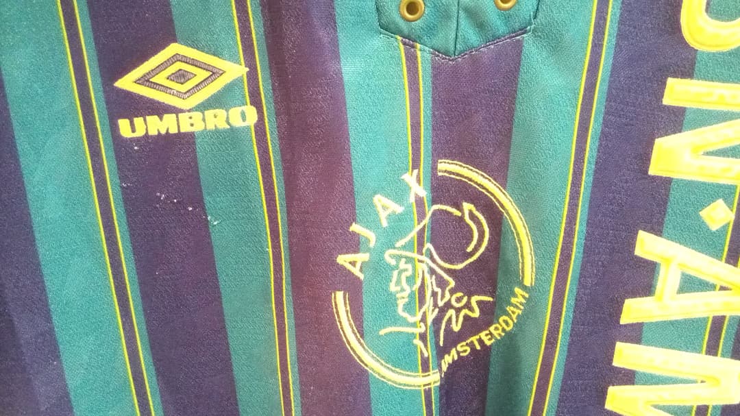 レトロ♥アヤックス♥超希少！ヴィンテージユニフォーム♥UMBRO♥サードモデル