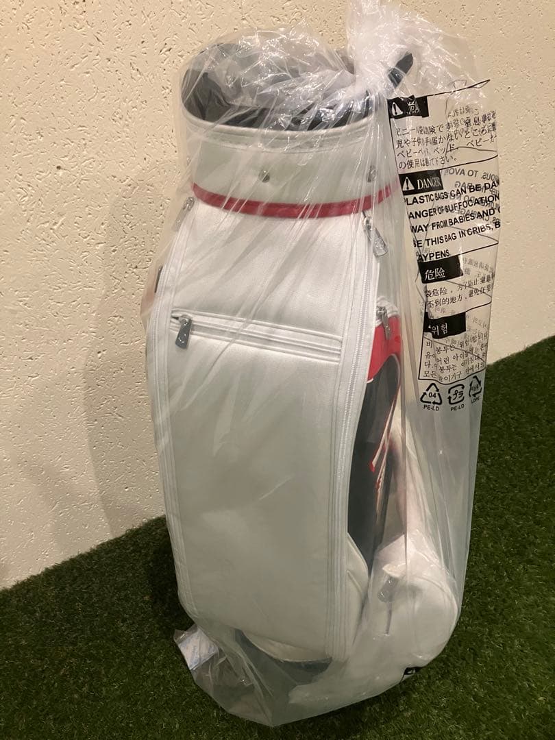 HONMA ゴルフバッグ 9インチ ホワイト/ブラック　新品　未開封