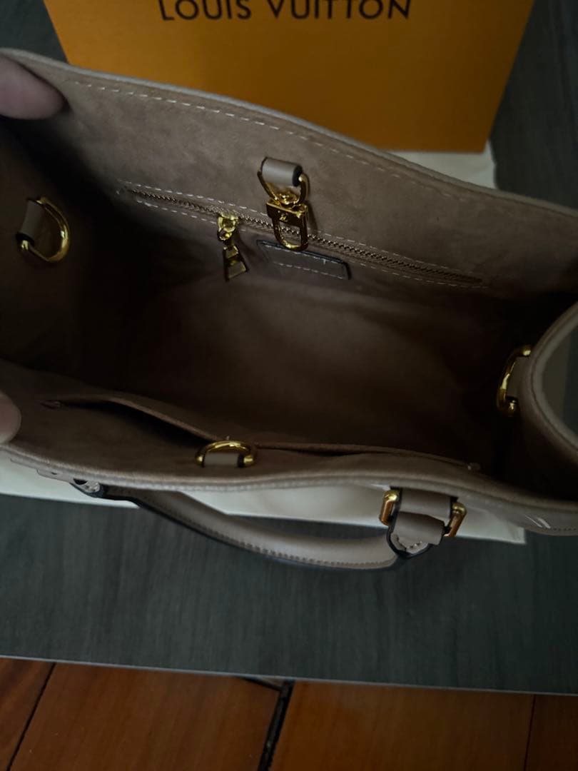 ショルダーバッグ ベージュ モノグラム