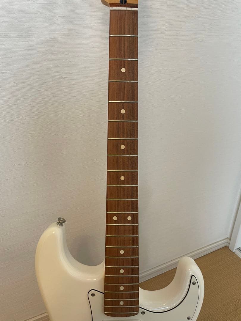 Fender Stratocaster ギター 白