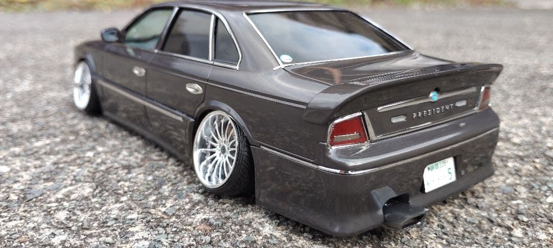 アオシマ プラモデル 1/24 プレジデント 完成品