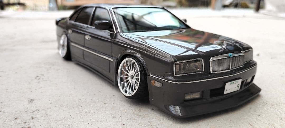 アオシマ プラモデル 1/24 プレジデント 完成品