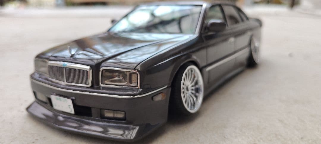 アオシマ プラモデル 1/24 プレジデント 完成品