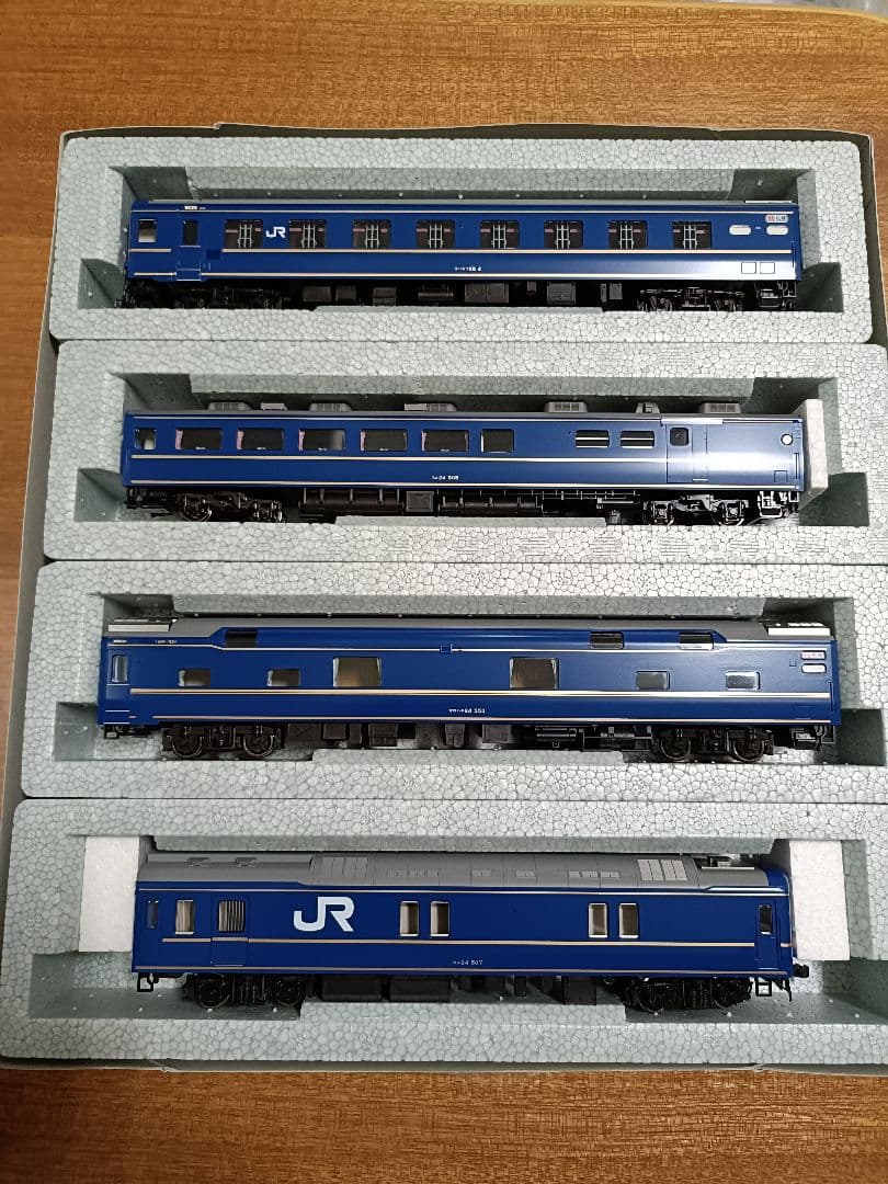 KATO 24系寝台特急「北斗星」 4両セット 3-515