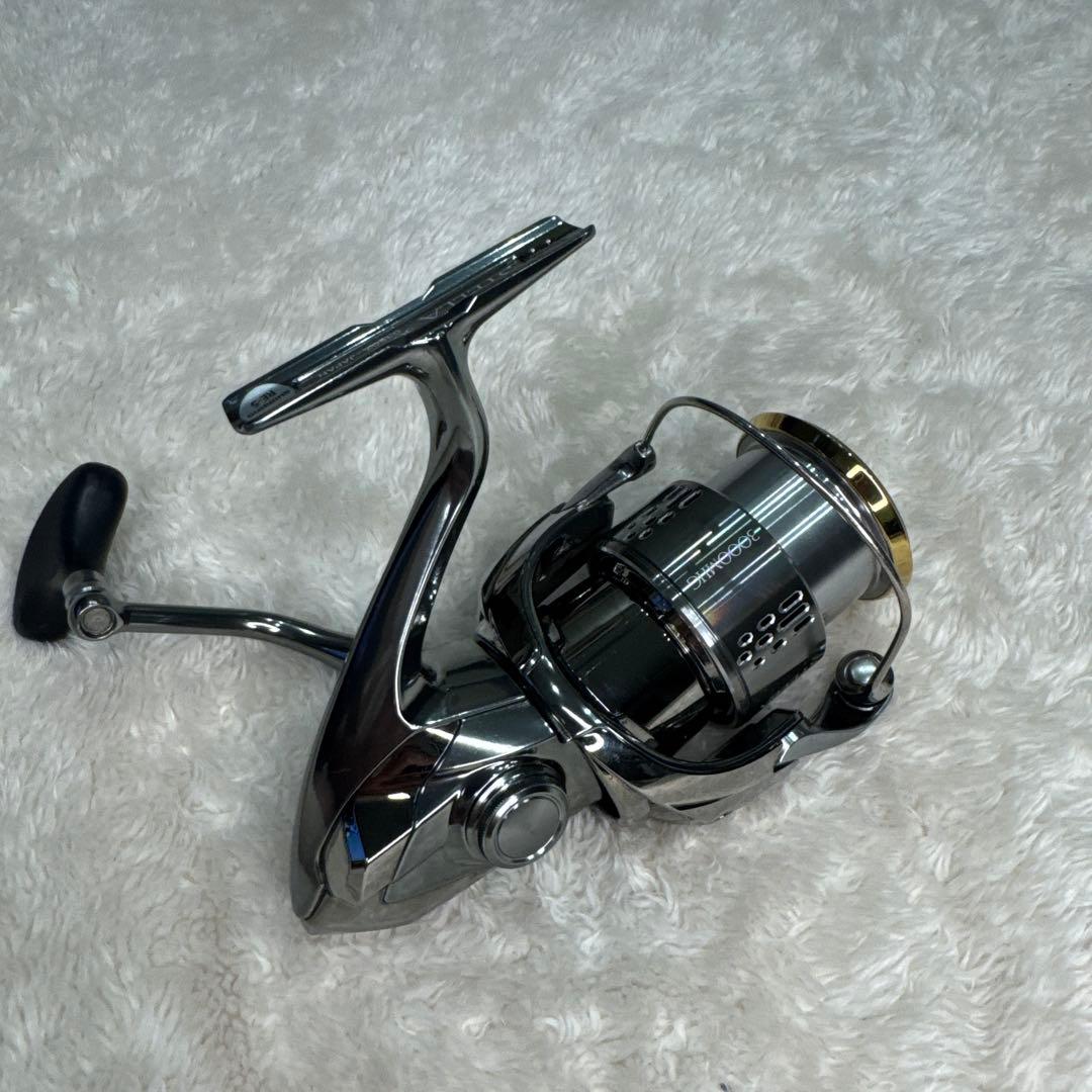 シマノ 18 ステラ 3000MHG 美品　　送料込み