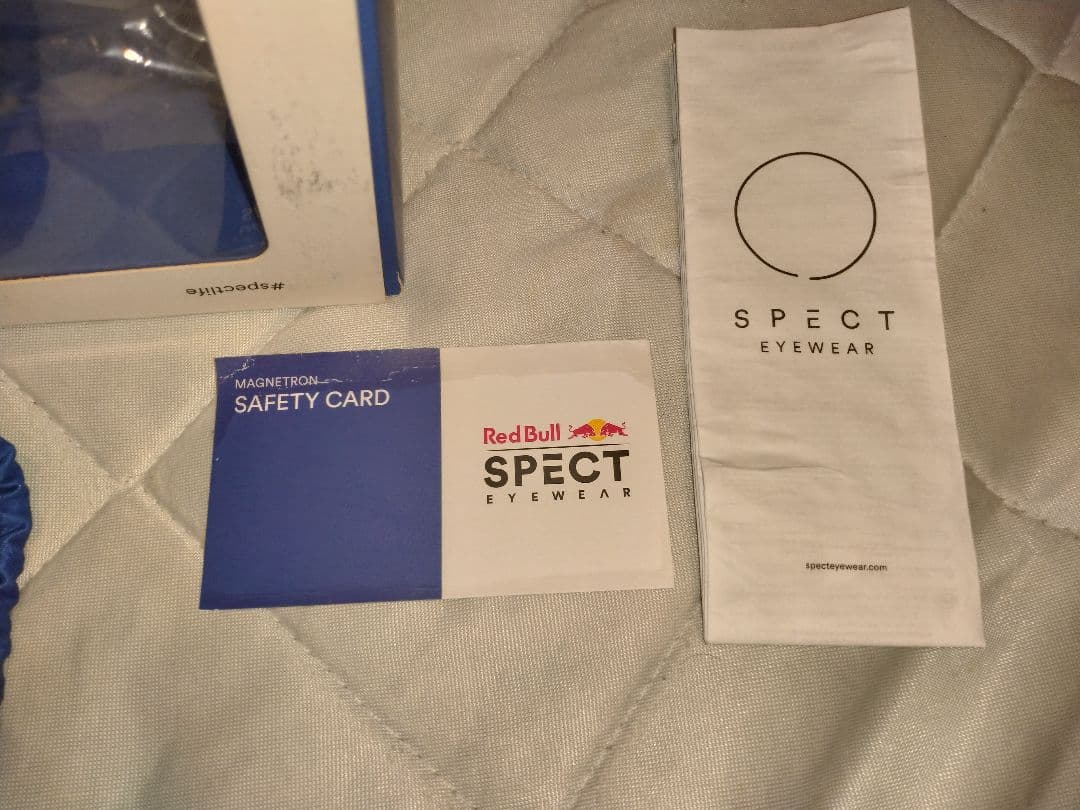 未発売　Red bull spect MAGNETRON