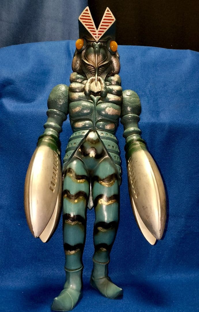 大迫力！販促用バルタン星人デカいフィギュア　大きい　ウルトラマン　宇宙人　怪獣
