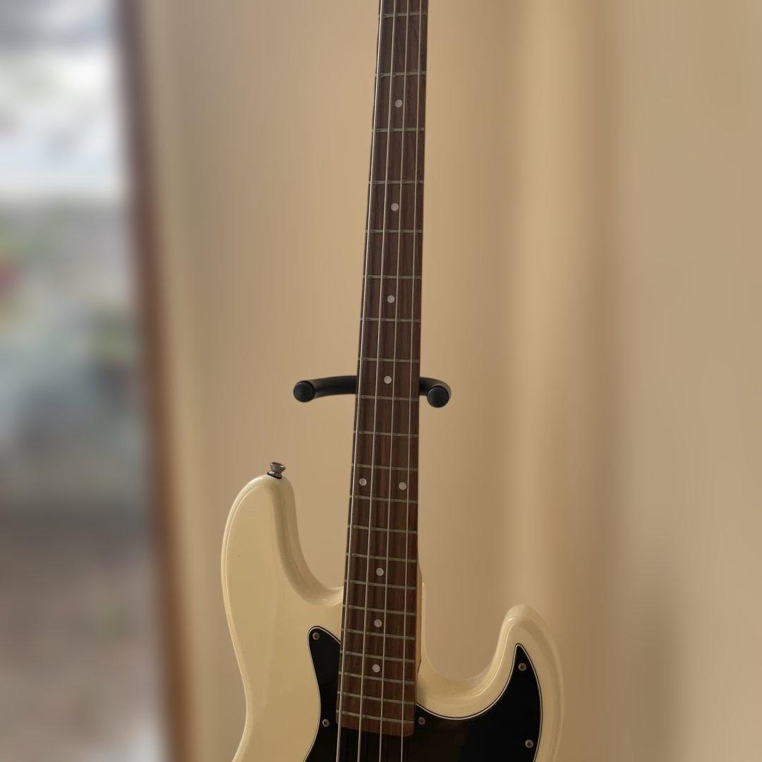 Legend Jazz Bass ジャズベース　ホワイト