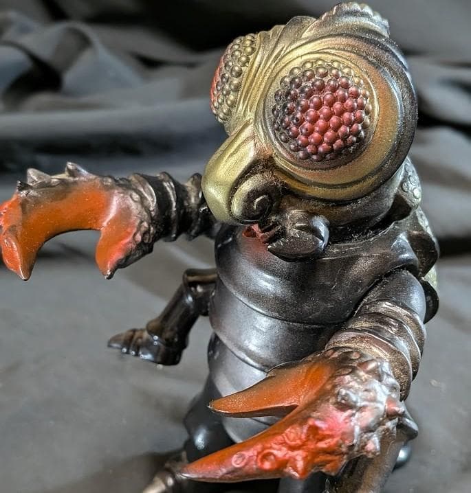 メガヌロン（トイグラフ）ソフビフィギュア