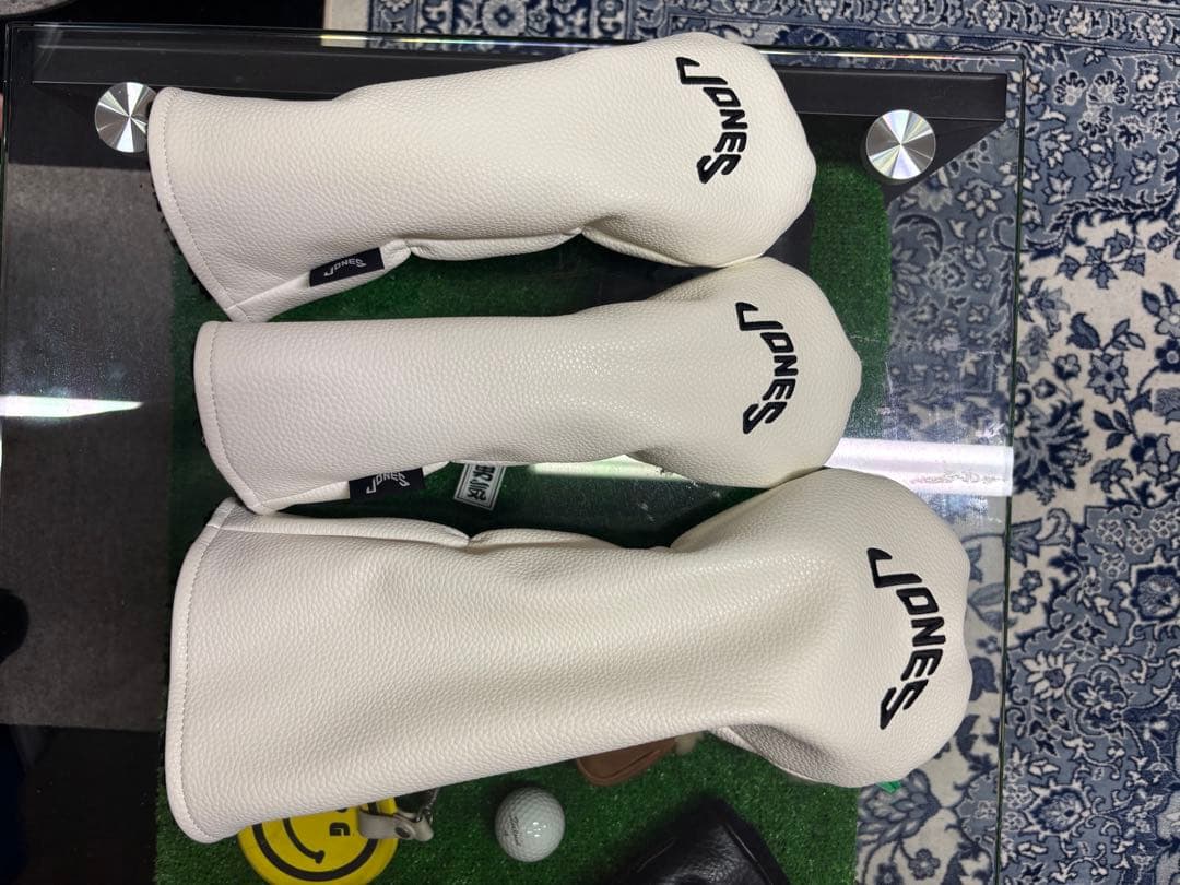 ⭐︎ 美品　JONES スタンド・キャディバッグ ホワイト/ブラック　ヘッドカバー