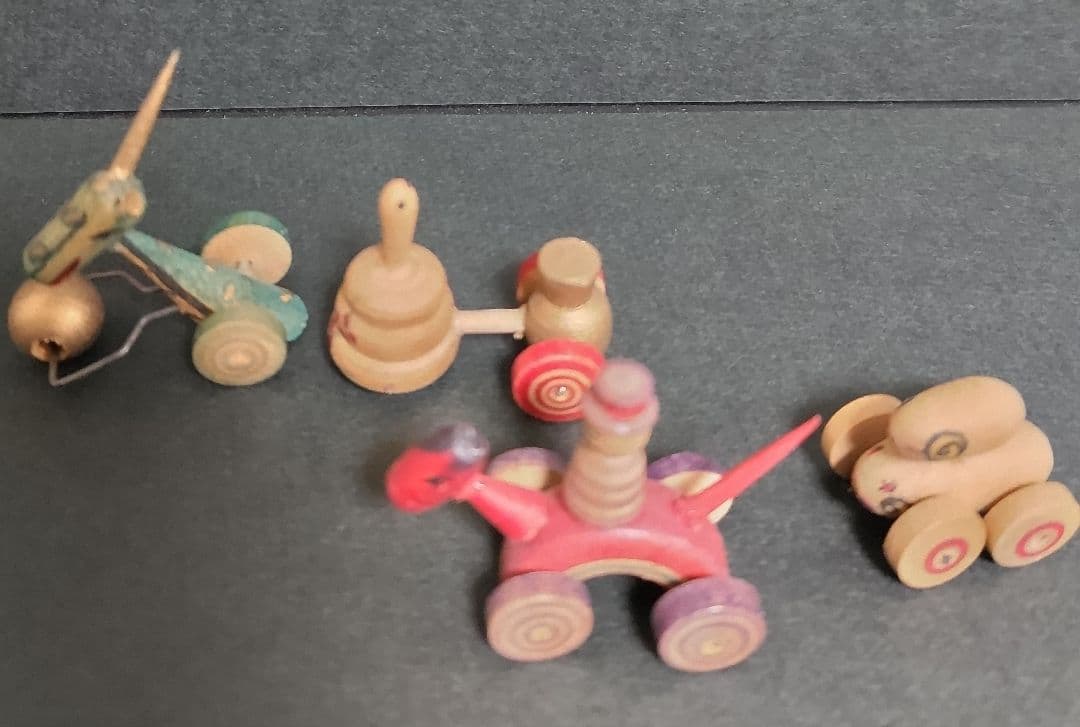 木地玩具　十二支モチーフ　車　ミニチュア　山車　土産物　民芸品