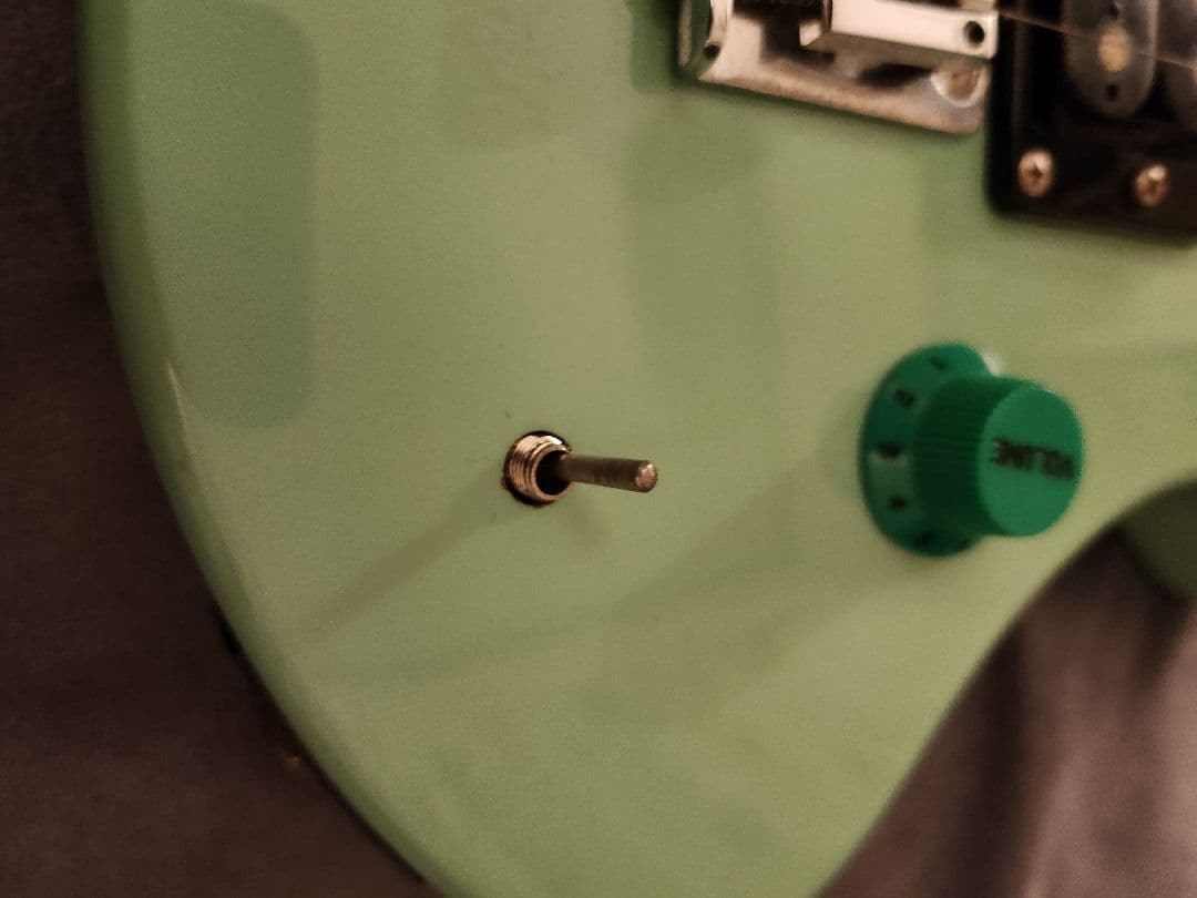 フェルナンデス ZO-3 グリーン アンプ内蔵ミニギター【ジャンク品】