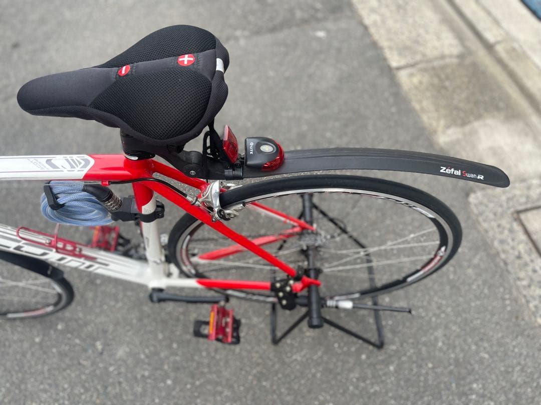 極美品　SCOTT 赤白700Cロードバイク