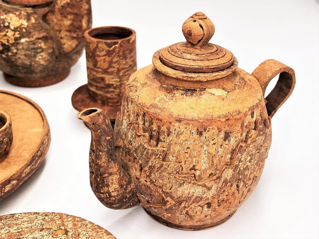 【 シナモン木彫茶器 】 １８世紀セイロン　オランダ商船　伝世収蔵品