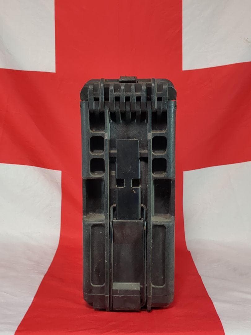 アメリカ軍２５ｍｍ機関砲用弾薬箱