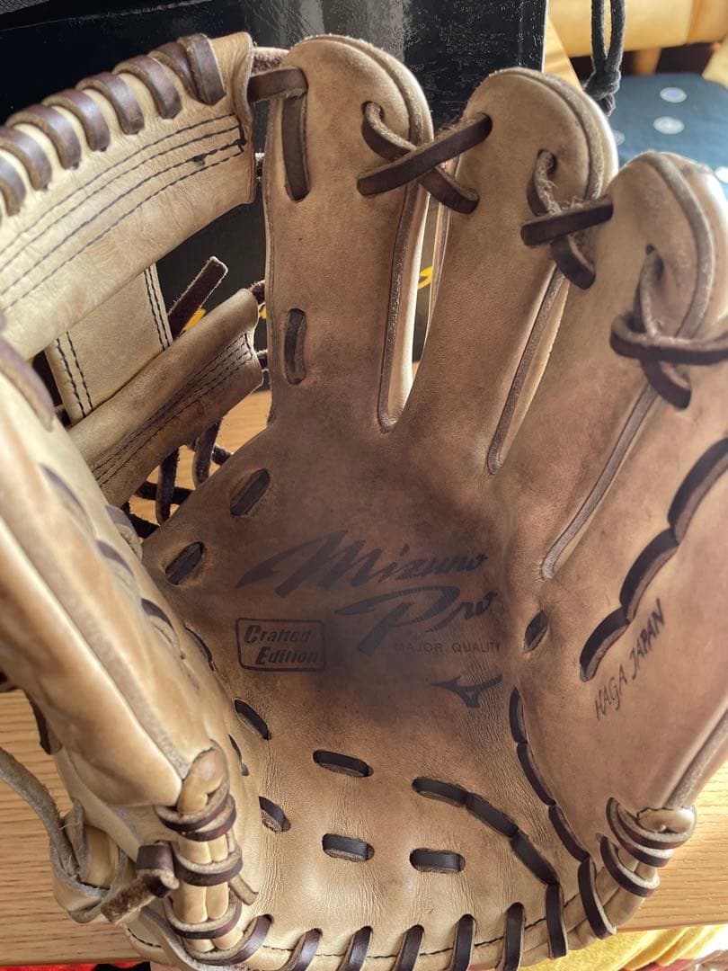 Mizuno Pro 硬式グローブ ベージュ　右投げ内野手用