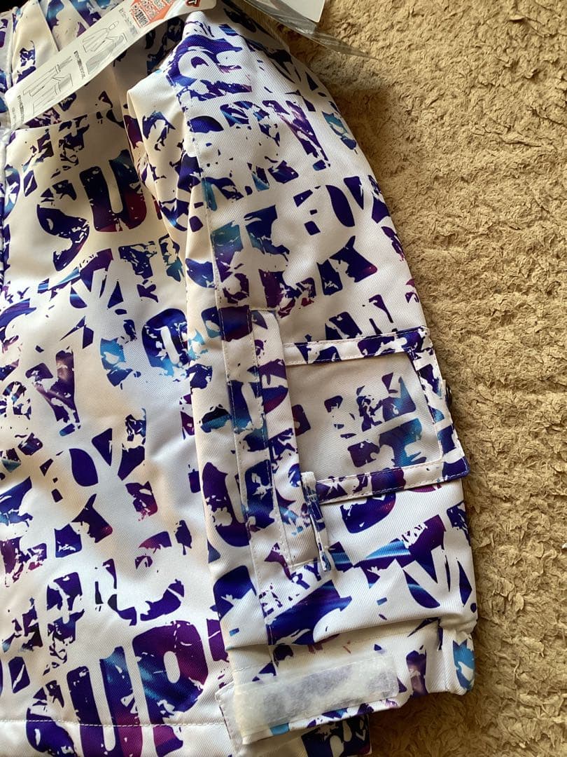 新品130 cosby スキーウェアスノボウェア