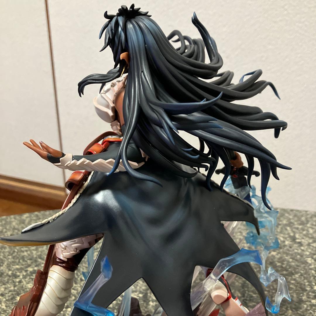 メディコス　アーシェス・ネイフィギュア