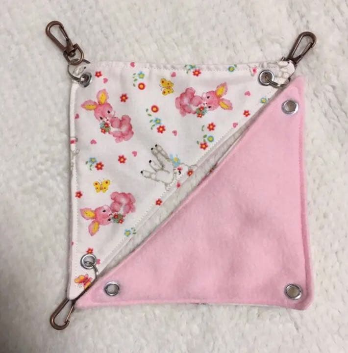 三角コーナーハンモック（うさぎとヤギ）リバーシブル  2枚組 1250円