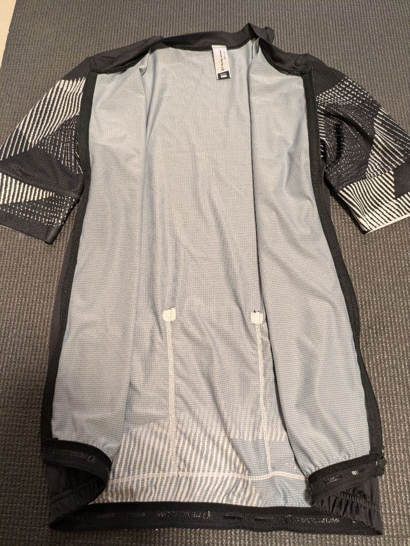 パールイズミ　イグナイト ジャージLサイズ