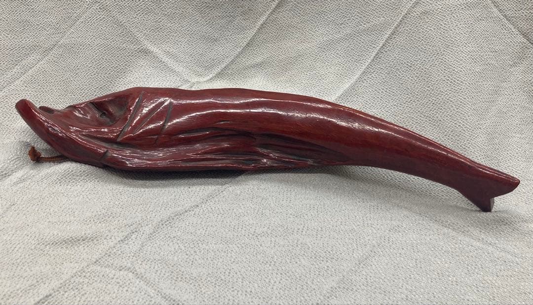 B475b「天然木 魚」後藤太平造　共箱　後藤塗　朱漆　讃岐　六十八歳作