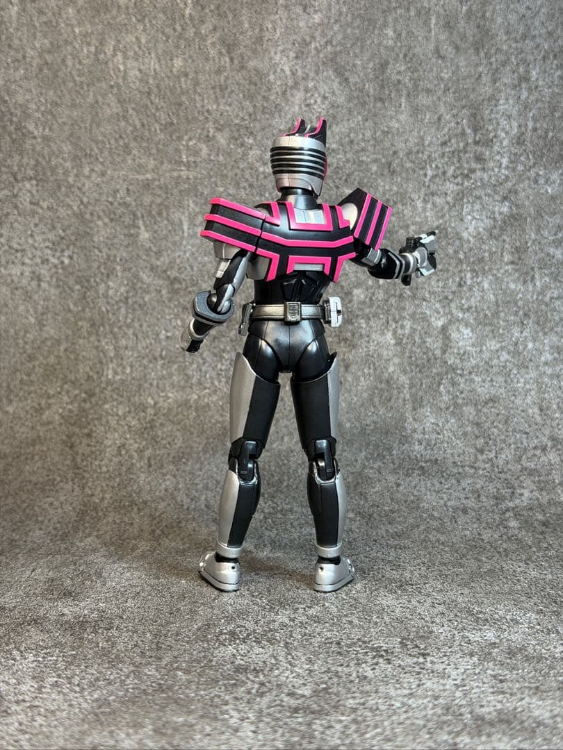 S.H.Figuarts真骨彫製法仮面ライダーディケイド コンプリートフォーム