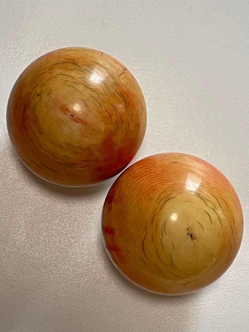 ビリヤード球　象牙風 赤白×4個 直径約6.2cm 重さ約987g 当時物