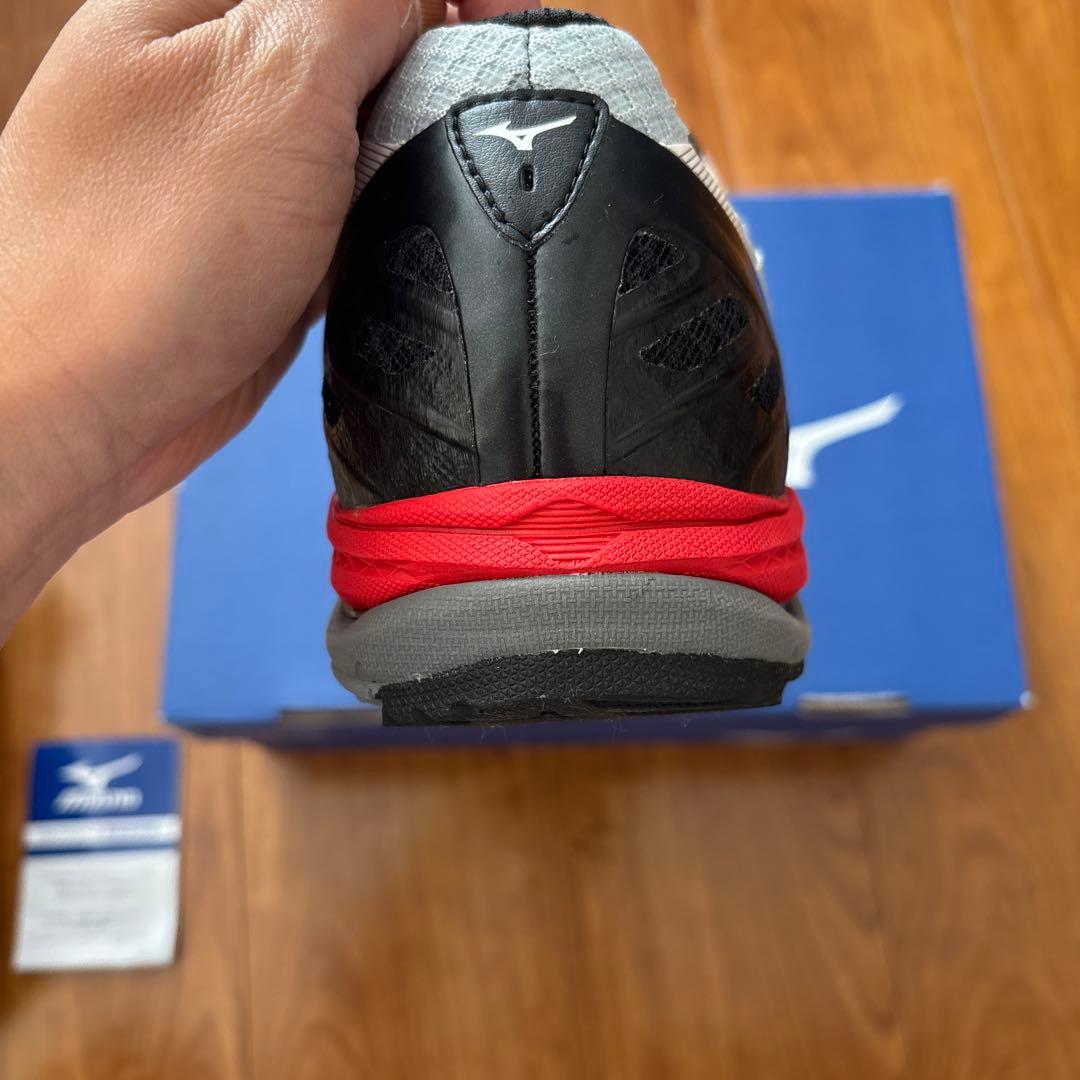 Mizuno ウェーブケイデンスボア 27.0cm