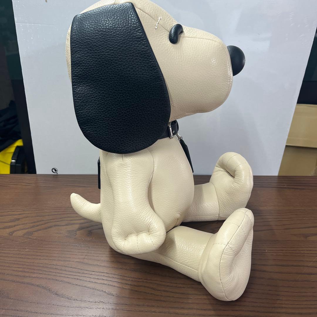 コーチ　スヌーピー　ぬいぐるみ　革