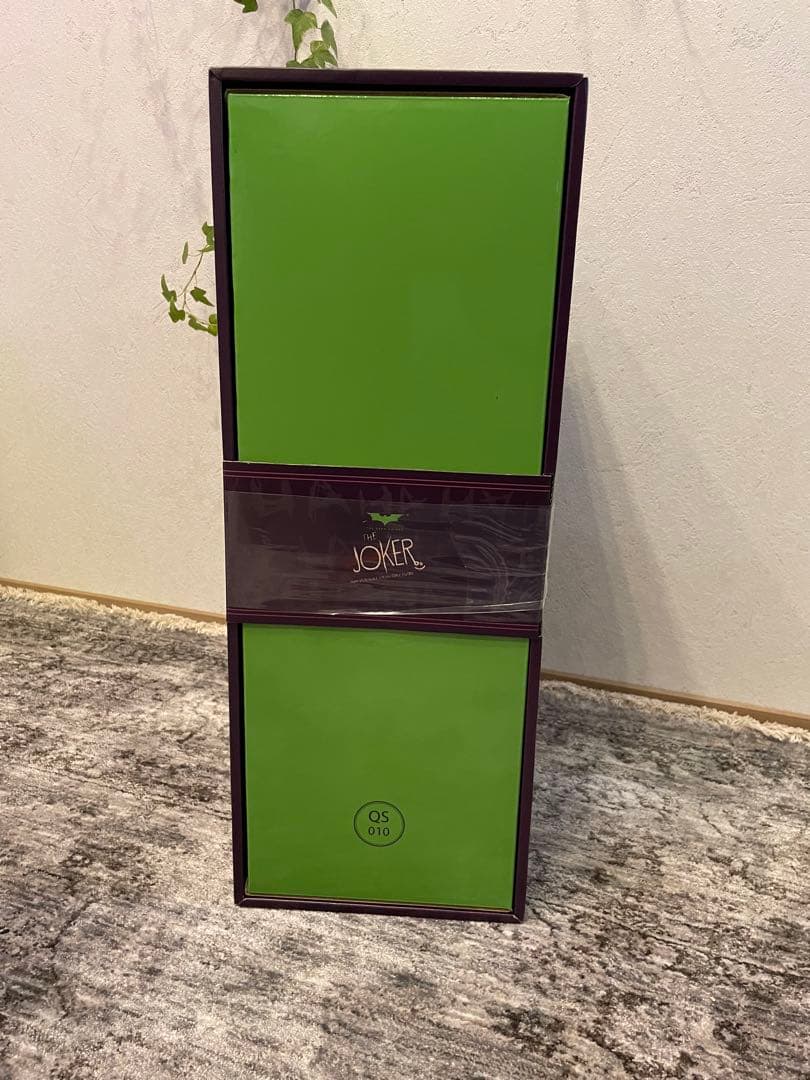 『ダークナイト』１／４スケールフィギュア　ジョーカー ［ボーナスアクセサリー付］