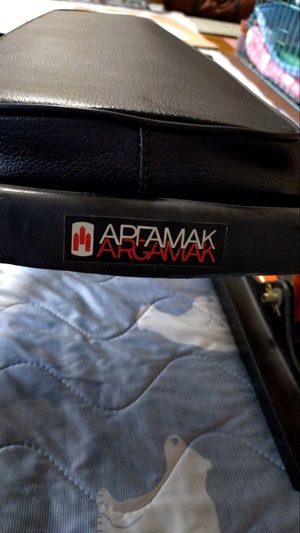 美品☆ARGAMAKハンドル付ソリ　スノースライダー