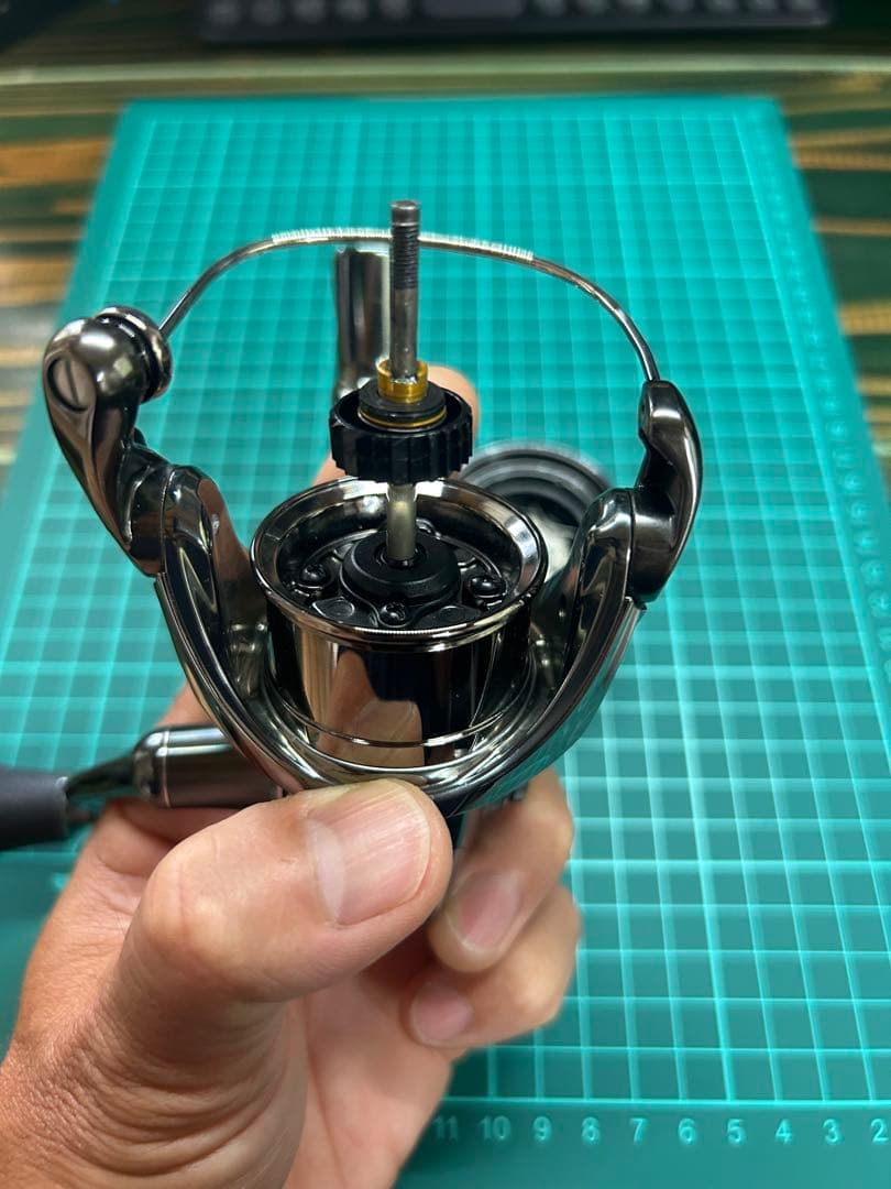 22ステラ 3000MHG スピニングリール ゴメクサスハンドルノブ