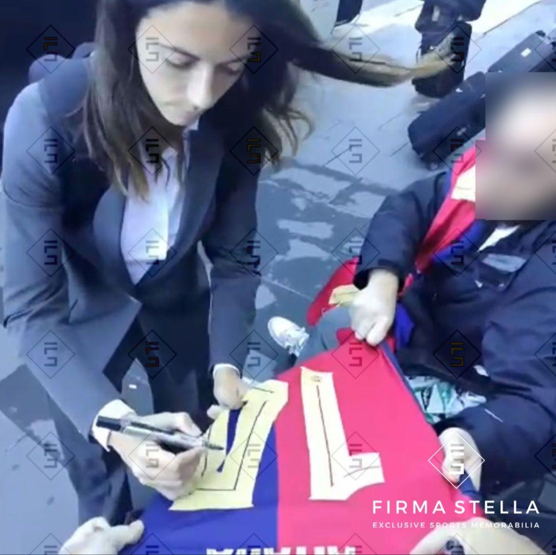 アイタナ・ボンマティ サイン入りユニフォーム