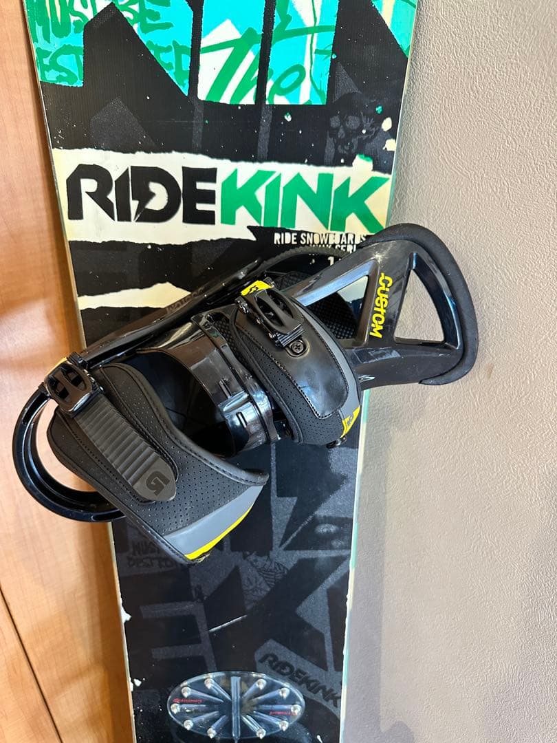 【値下げは1/31まで】RIDE KINK スノーボード ビンディング付き