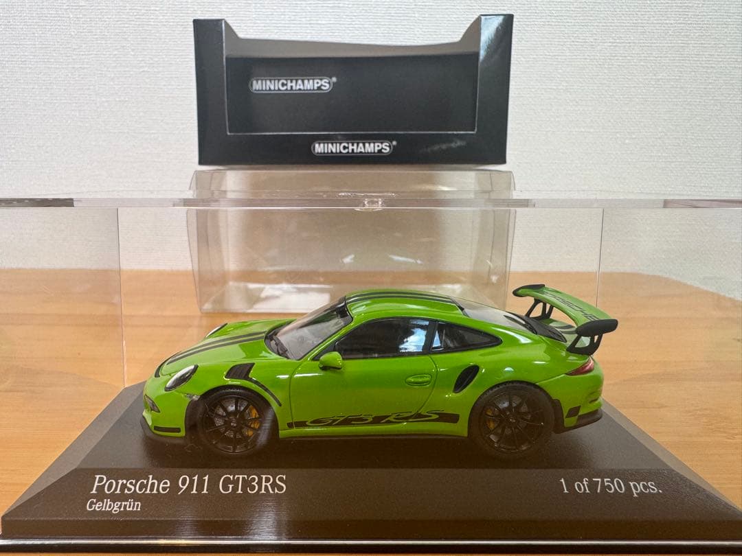 【MINICHAMPS】限定750台　Porsche 911 GT3RS