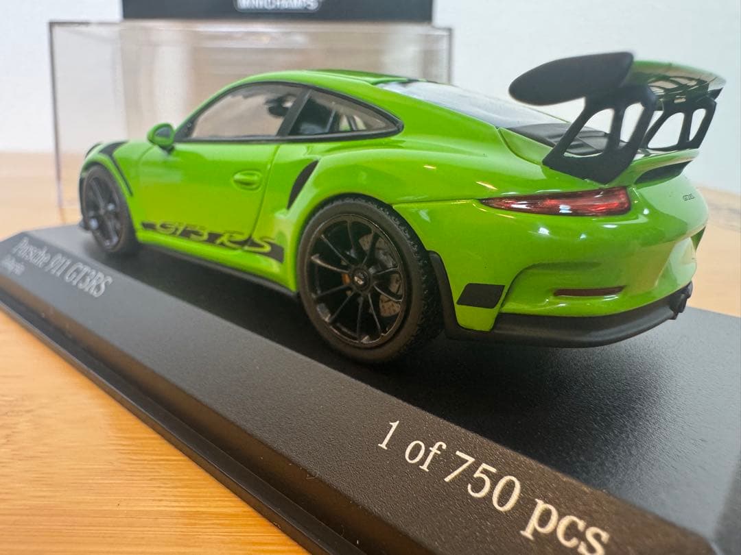 【MINICHAMPS】限定750台　Porsche 911 GT3RS