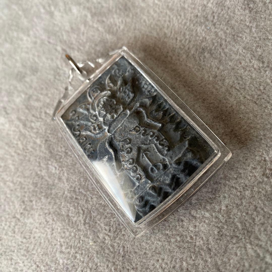 プラクルアン タオウェスワン アユタヤの伝説 巨人 強力な守護 危険回避 御守り