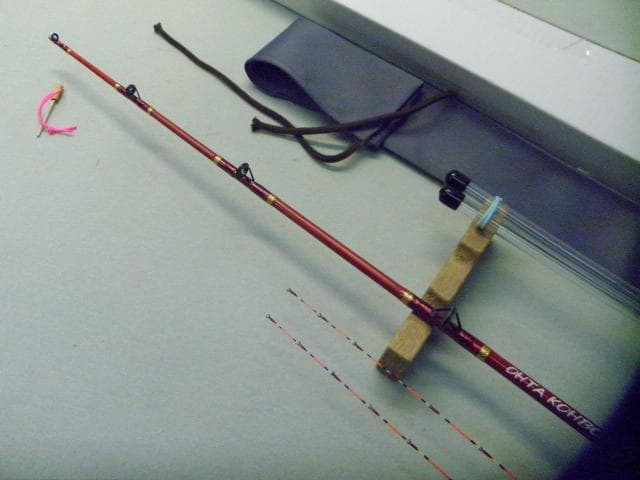 ★(1101)手作り（布袋竹）カセ・筏竿(145cm)【赤色の筏竿】太田工房★